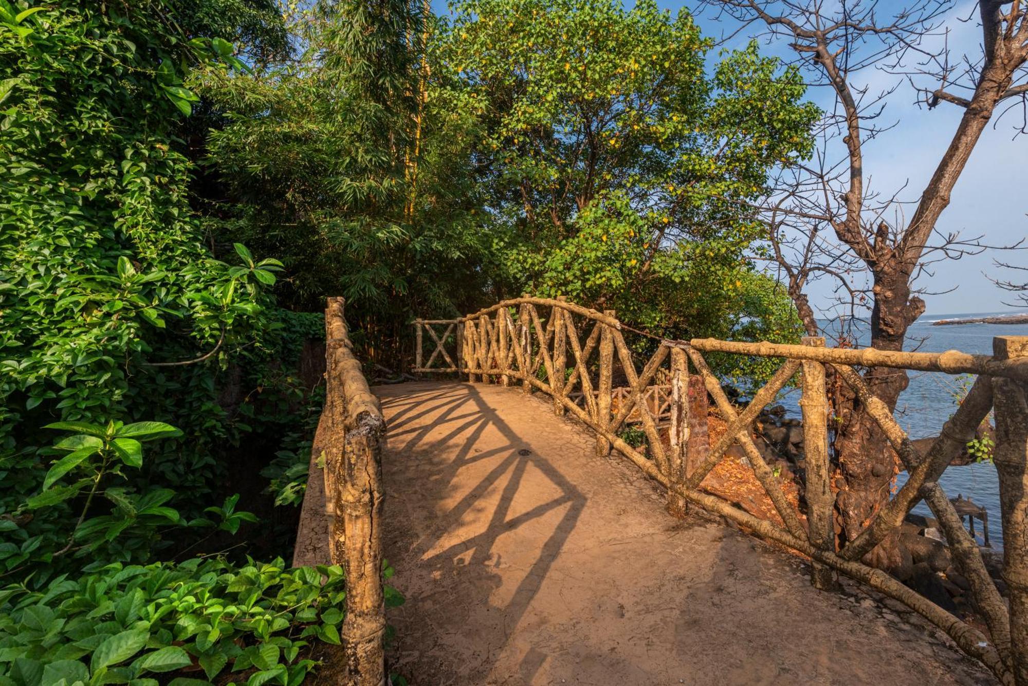 Saffronstays Athaang, Dapoli Ānjarle Esterno foto