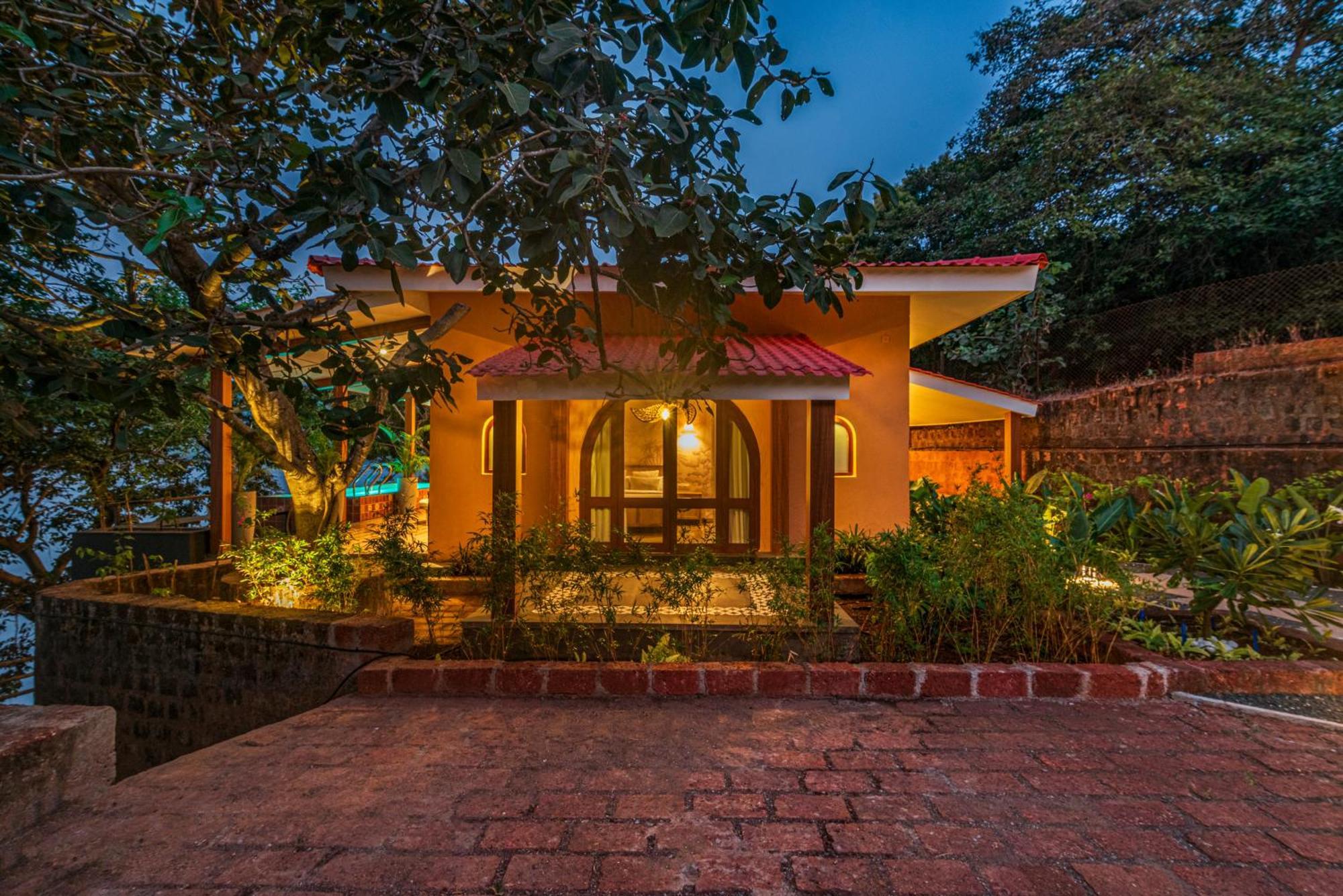 Saffronstays Athaang, Dapoli Ānjarle Esterno foto